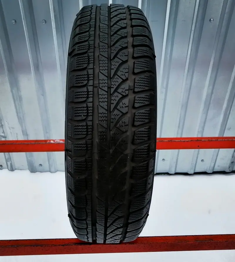 Б/у шина 165/65 R14 Dunlop SP Winter Response