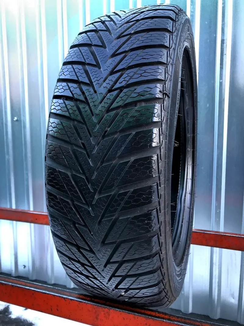Б/у шина 175/55 R15 Continental ContiWinterContact TS 800