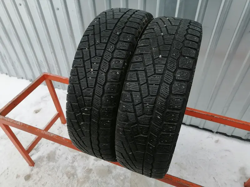 Пара б/у шин 175/65 R14 Continental ContiVikingContact 5