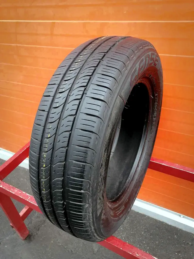 Б/у шина 175/65 R14 Kumho Sense KR26