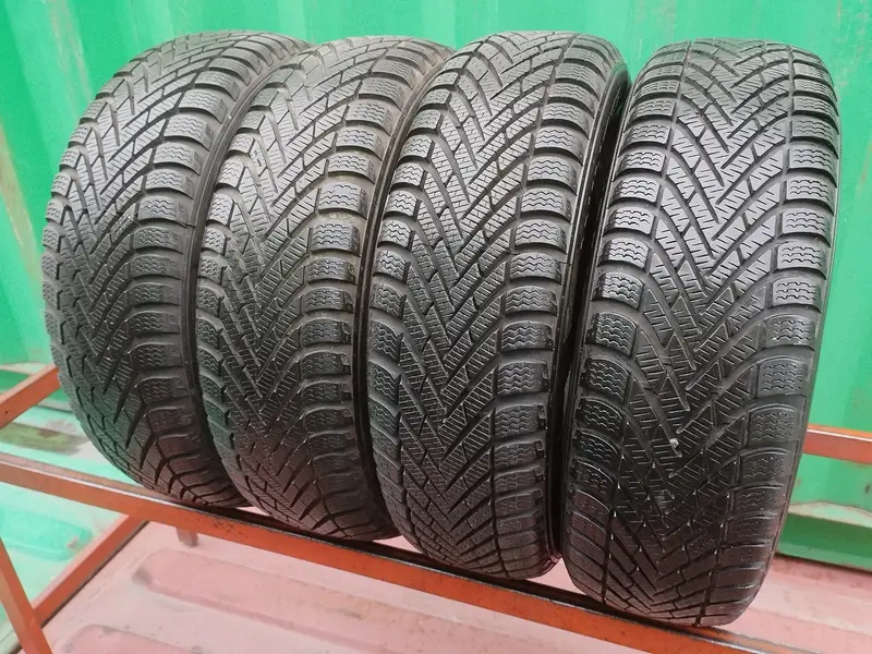 Комплект б/у шин 175/65 R14 Pirelli Winter Cinturato
