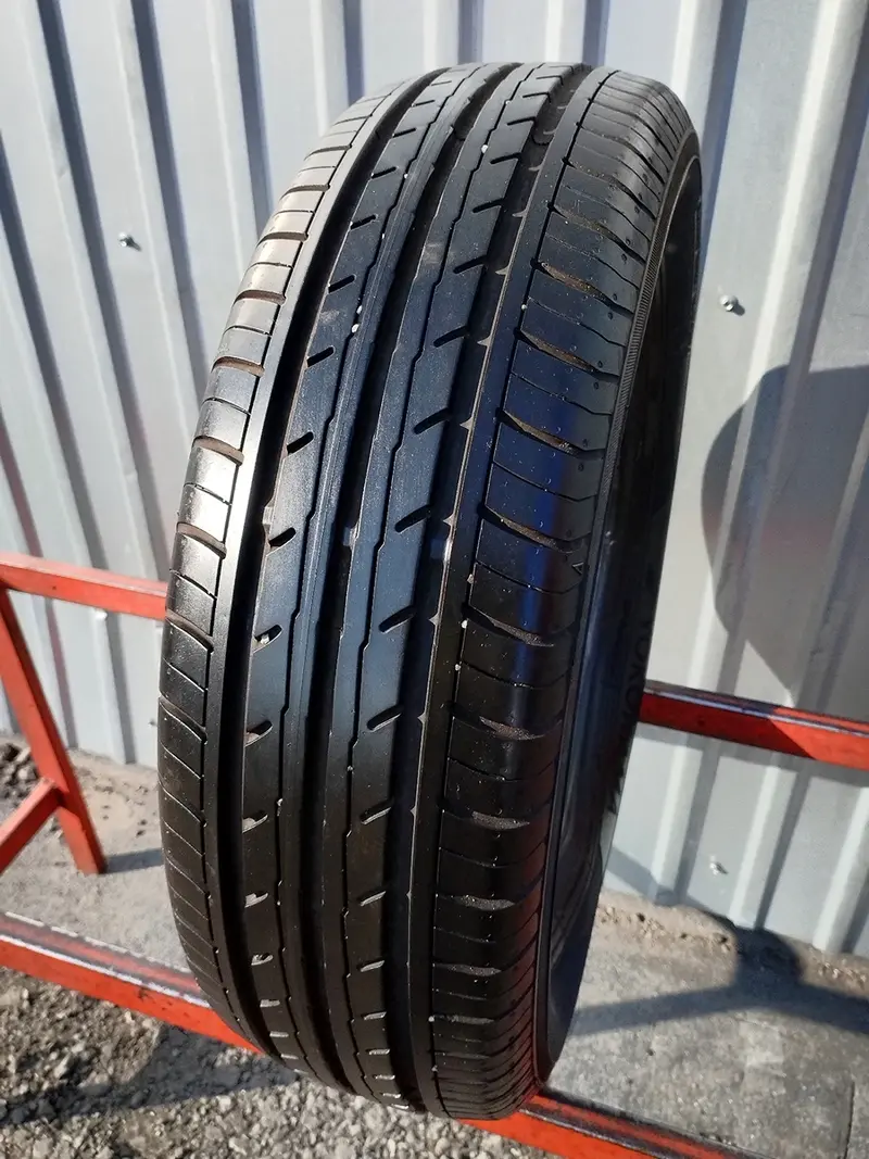Б/у шина 175/65 R14 Yokohama BluEarth-ES ES32
