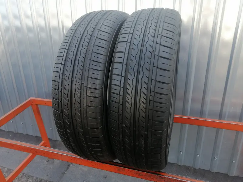 Пара б/у шин 175/65 R15 Kumho Solus KH 17