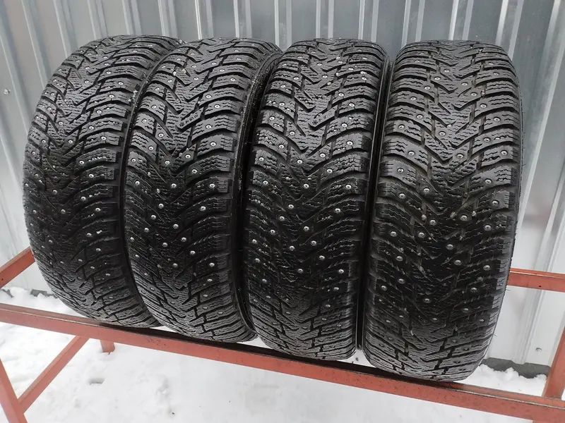 Комплект б/у шин 175/65 R15 Nokian Hakkapeliitta 8