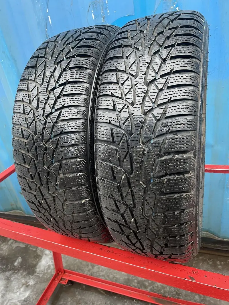 Пара б/у шин 175/65 R15 Nokian WR D4, фото 1