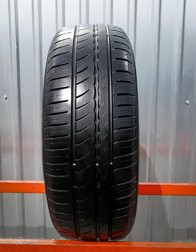 Б/у шина 175/65 R15 Pirelli P 1 Cinturato