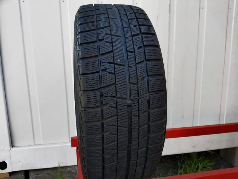 Б/у шина 175/65 R15 Yokohama Ice Guard IG50 Plus