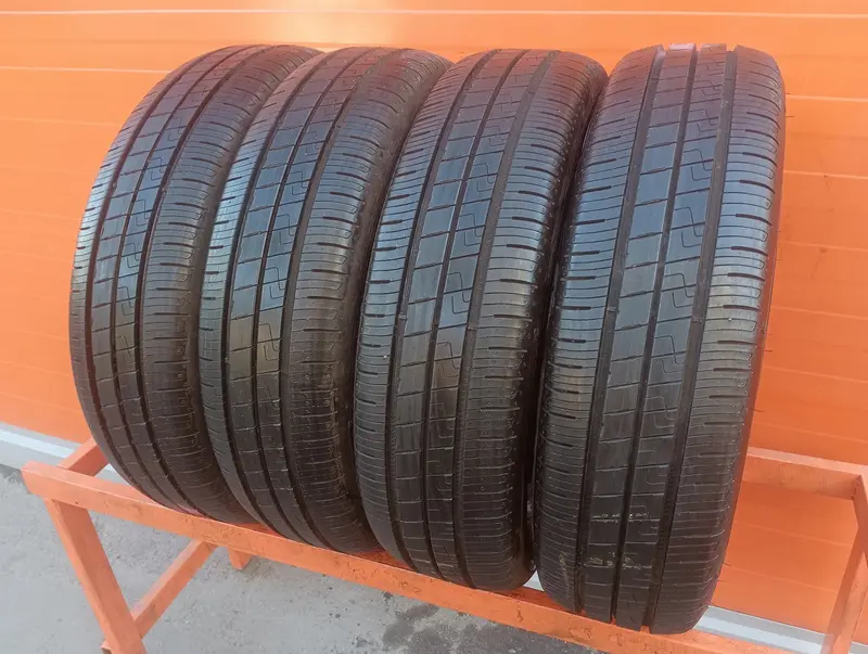 Комплект б/у шин 175/65 R17 Goodyear EfficientGrip Performance 2