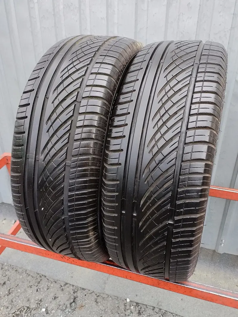 Пара б/у шин 185/55 R15 Avon ZV3