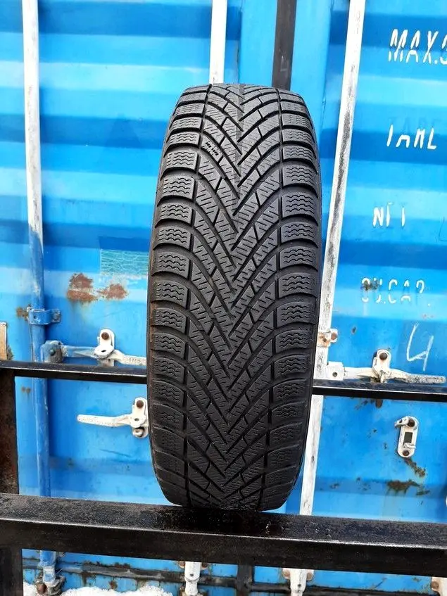 Б/у шина 185/55 R15 Pirelli Winter Cinturato