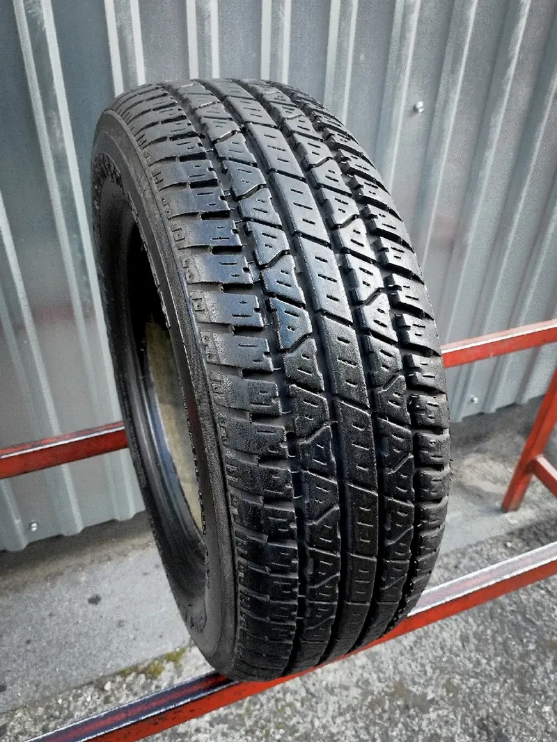 Б/у шина 185/60 R13 Avon Turbospeed CR228