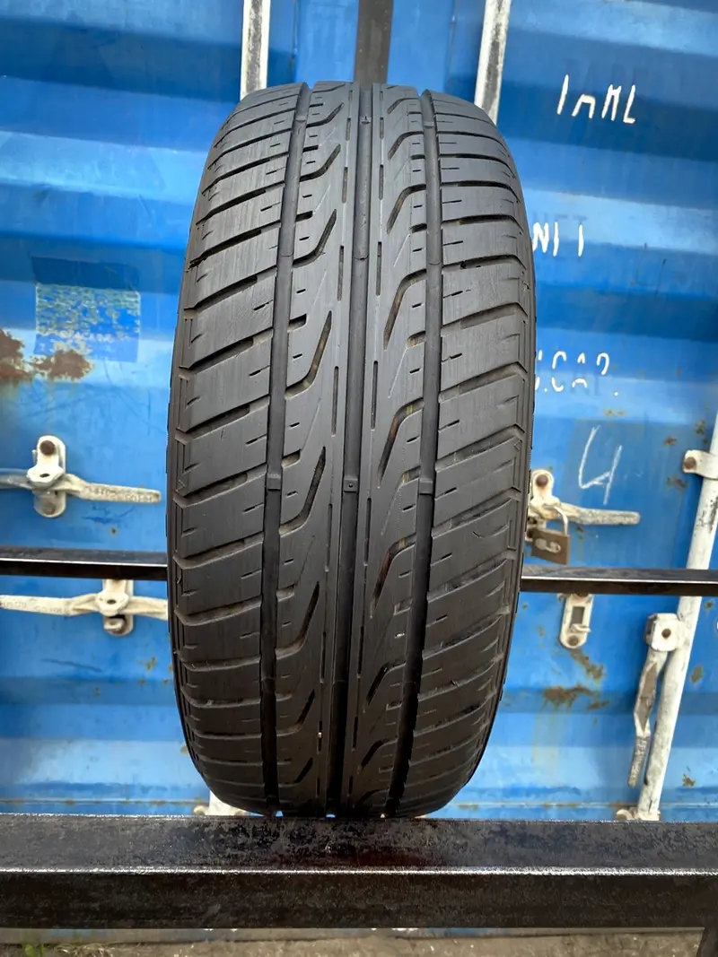 Б/у шина 185/60 R14 Kumho Power Max 769