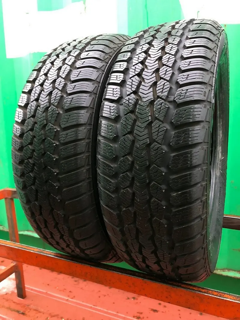 Пара б/у шин 185/60 R14 Viking Snow Tech
