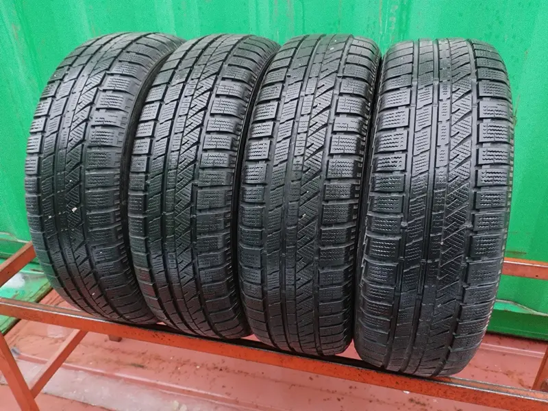 Комплект б/у шин 185/60 R15 Bridgestone Blizzak LM30