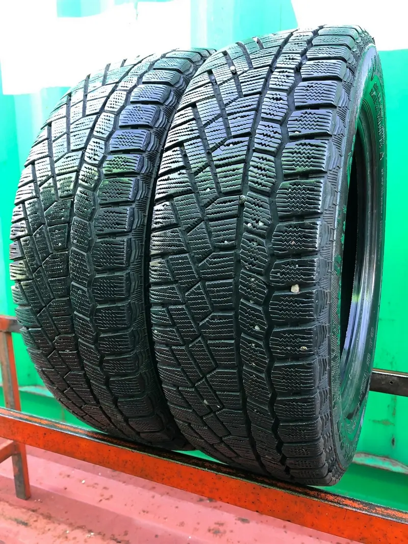 Пара б/у шин 185/60 R15 Continental ContiVikingContact 5