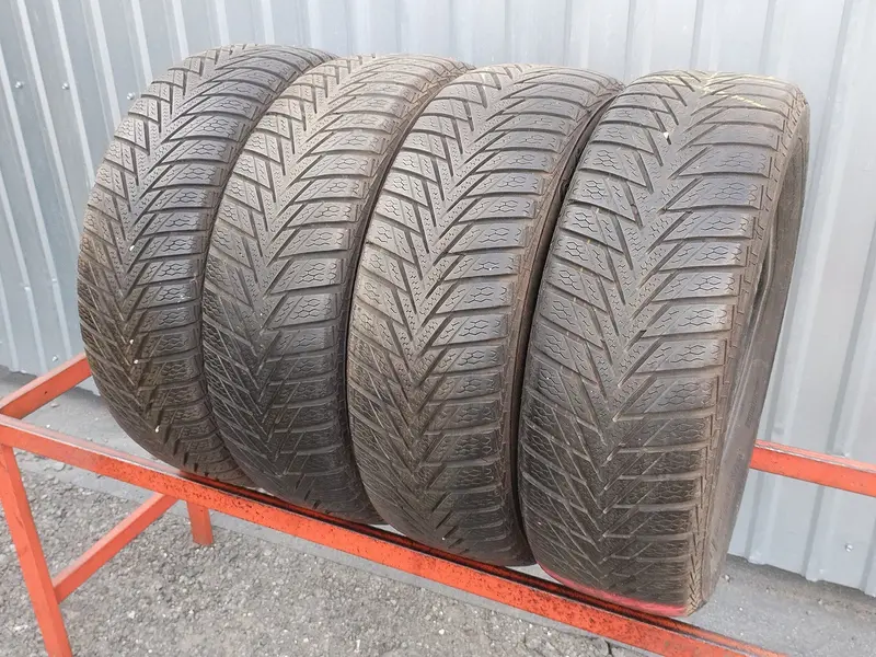 Комплект б/у шин 185/60 R15 Continental ContiWinterContact TS 800