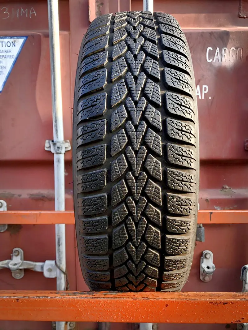 Б/у шина 185/60 R15 Dunlop SP Winter Response 2, фото 1