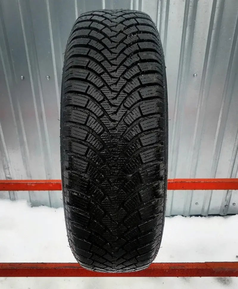 Б/у шина 185/60 R15 Falken Eurowinter HS01, фото 1