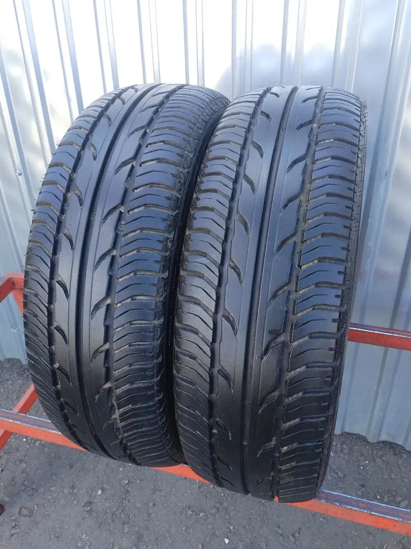 Пара б/у шин 185/60 R15 Fulda Carat Attiro