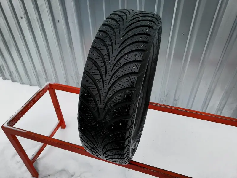 Б/у шина 185/60 R15 Goodyear Ultra Grip Extreme