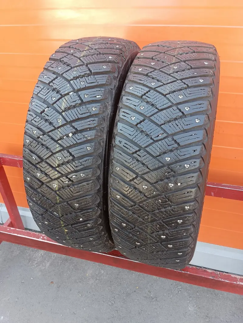 Пара б/у шин 185/60 R15 Goodyear Ultra Grip Ice Arctic