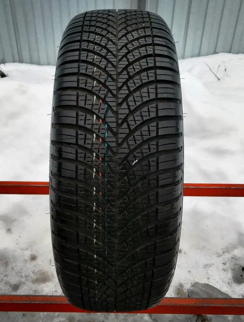 Б/у шина 185/60 R15 Goodyear Vector 4Seasons Gen-3