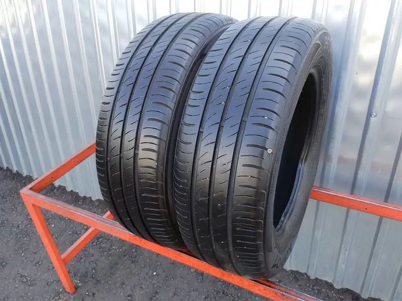 Пара б/у шин 185/60 R15 Kumho Ecowing ES01 KH27