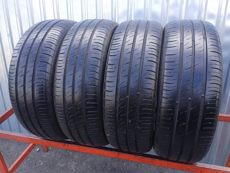 Комплект б/у шин 185/60 R15 Kumho Ecowing ES01 KH27