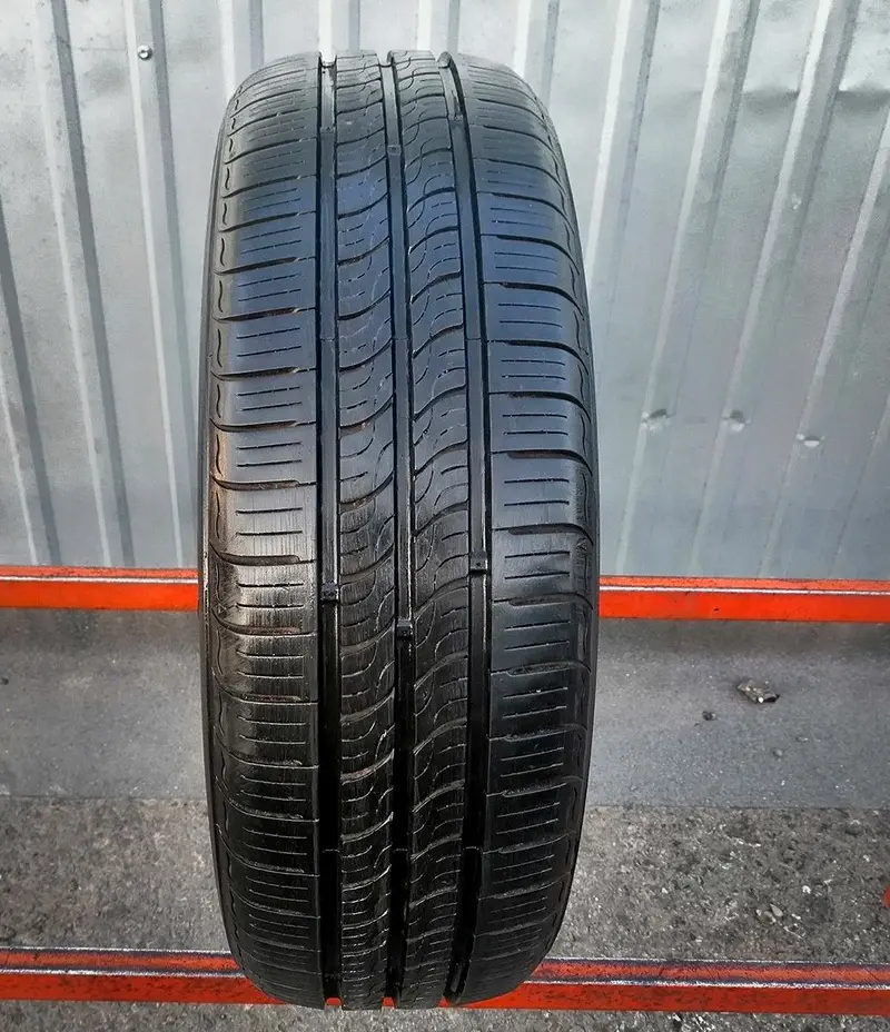 Б/у шина 185/60 R15 Kumho Sense KR26