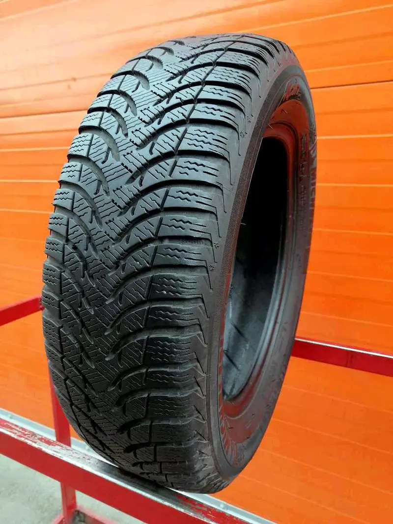 Б/у шина 185/60 R15 Michelin Alpin A4