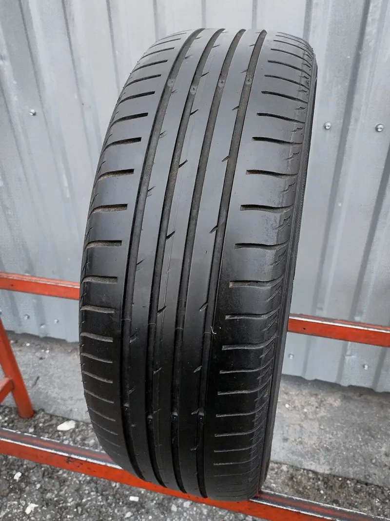 Б/у шина 185/60 R15 Nexen nBlue HD