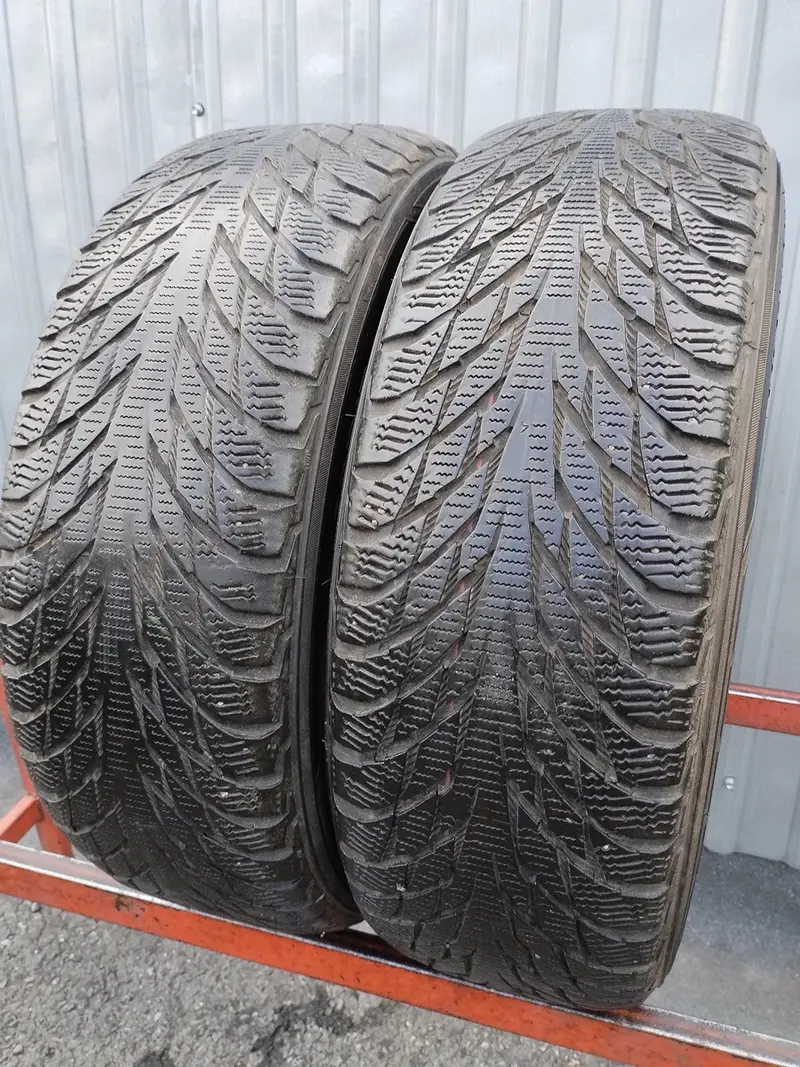 Пара б/у шин 185/60 R15 Nokian Hakkapeliitta R2