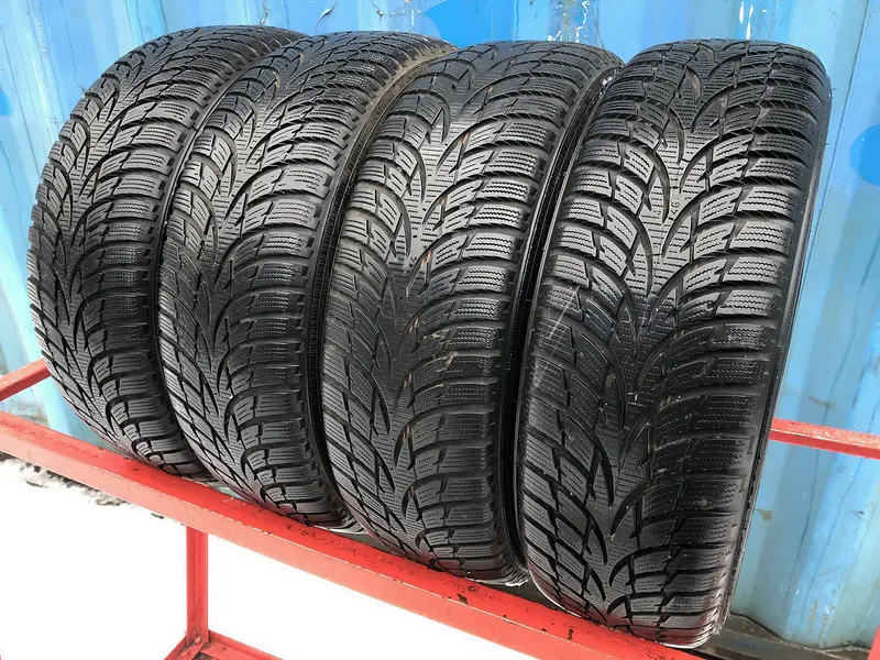 Комплект б/у шин 185/60 R15 Nokian WR D3