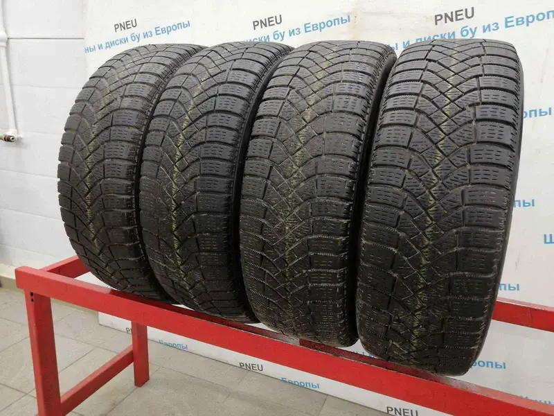 Комплект б/у шин 185/60 R15 Pirelli Ice Zero FR
