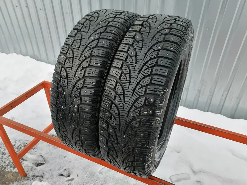 Пара б/у шин 185/60 R15 Pirelli Winter Carving EDGE