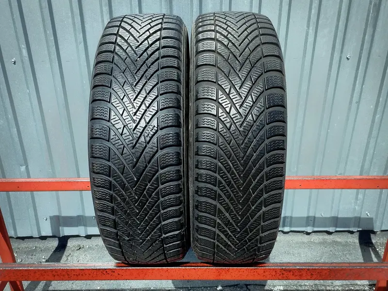 Пара б/у шин 185/60 R15 Pirelli Winter Cinturato