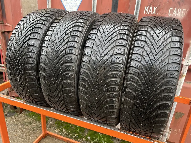 Комплект б/у шин 185/60 R15 Pirelli Winter Cinturato
