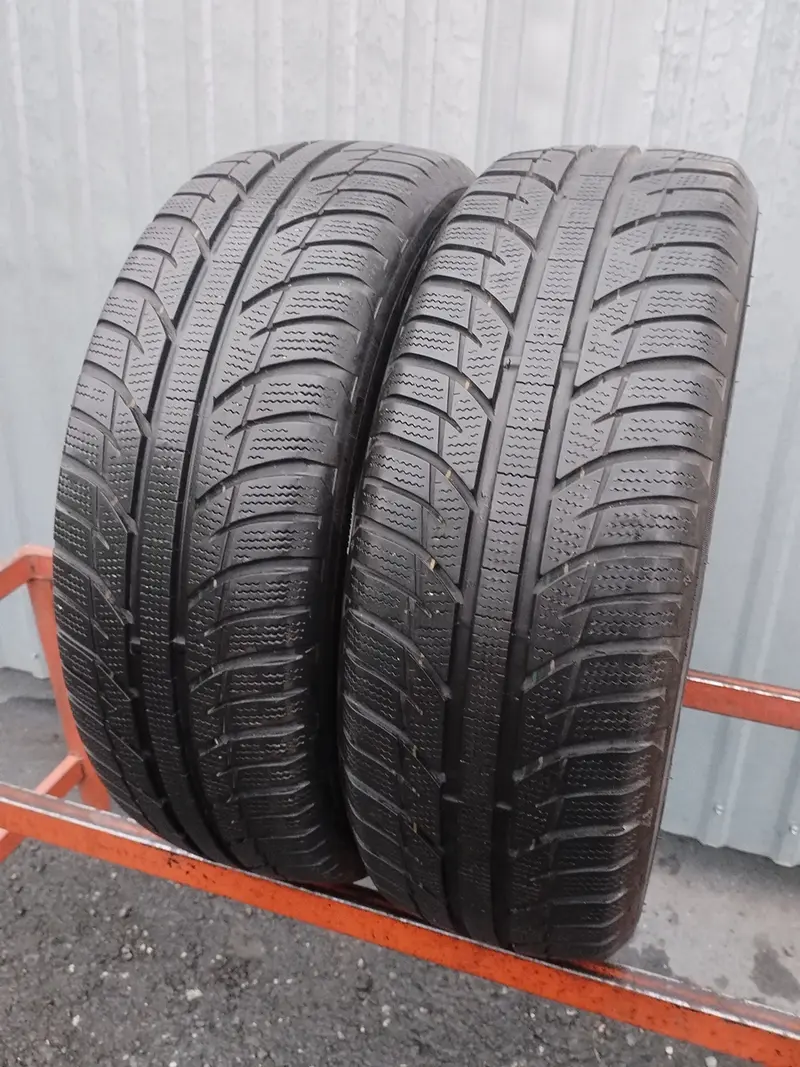 Пара б/у шин 185/60 R15 Toyo Snowprox S943