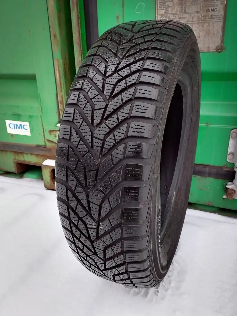 Б/у шина 185/60 R15 Yokohama BluEarth Winter V905