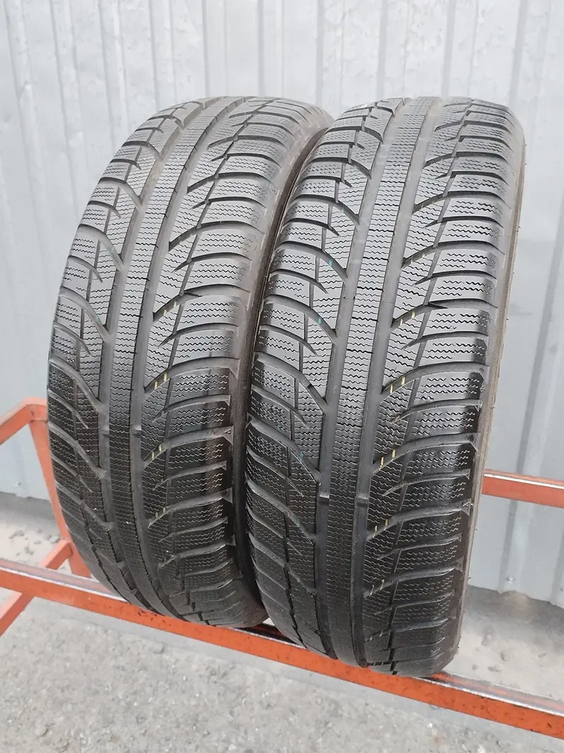 Пара б/у шин 185/60 R16 Toyo Snowprox S943