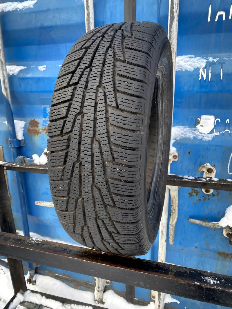 Б/у шина 185/65 R14 Nokian Hakkapeliitta R