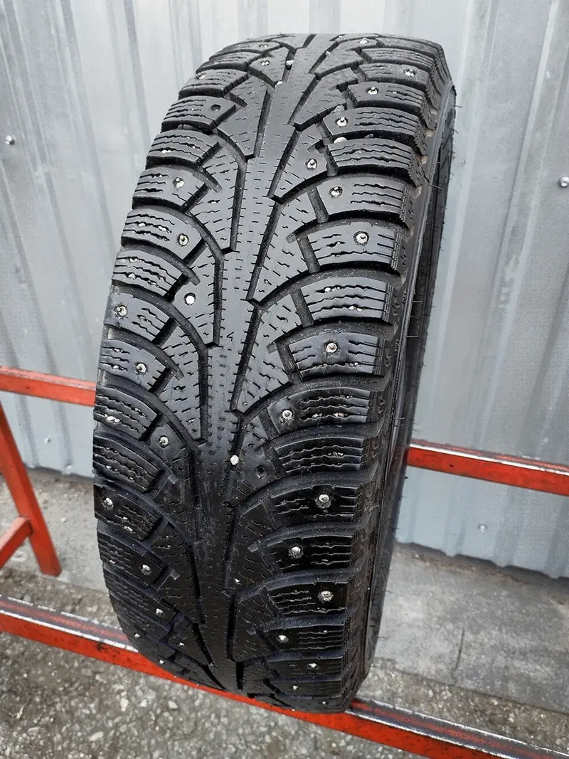 Б/у шина 185/65 R14 Nokian Nordman 5