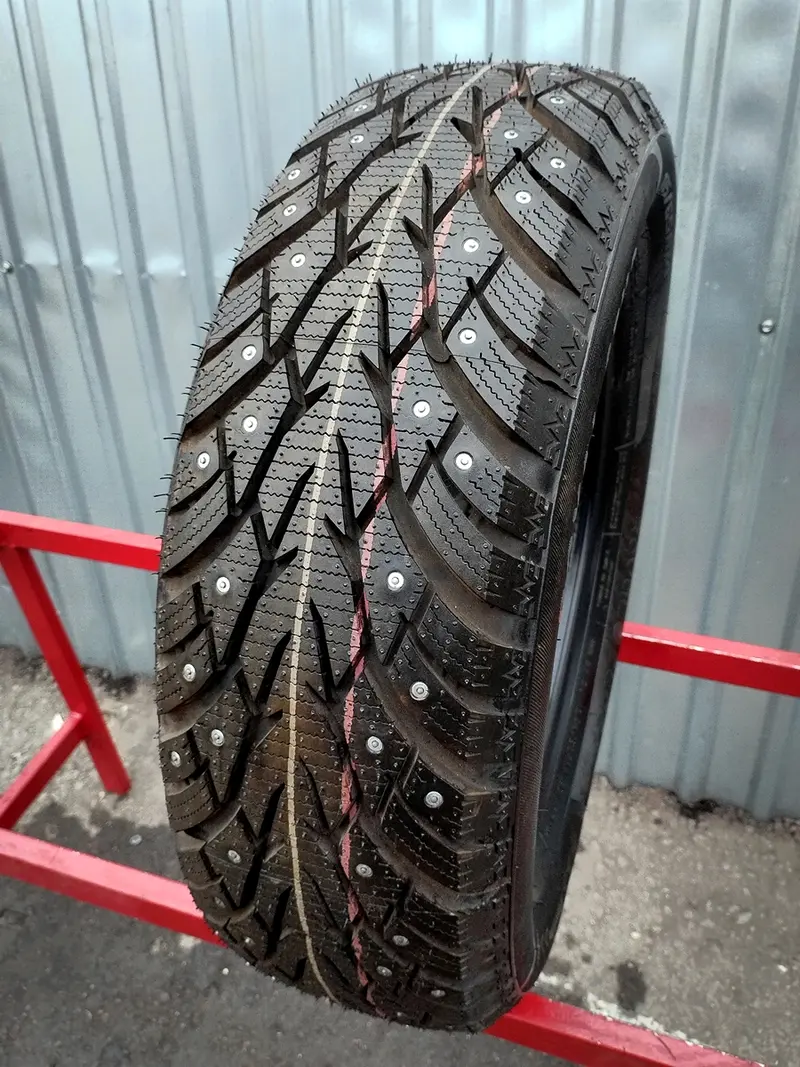 Новая шина 185/65 R14 Royal Black Royal Stud