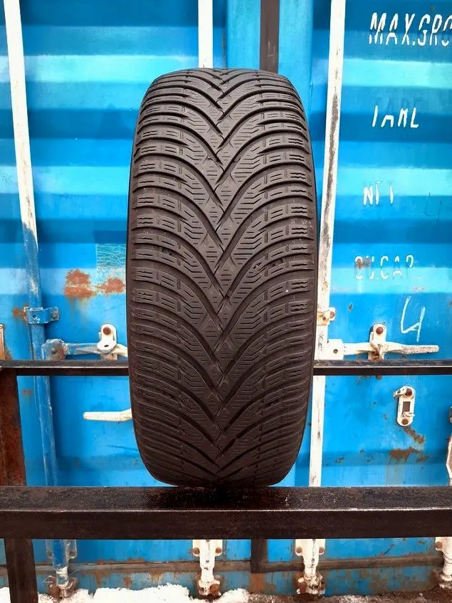 Б/у шина 185/65 R15 BFGoodrich G-Force Winter 2