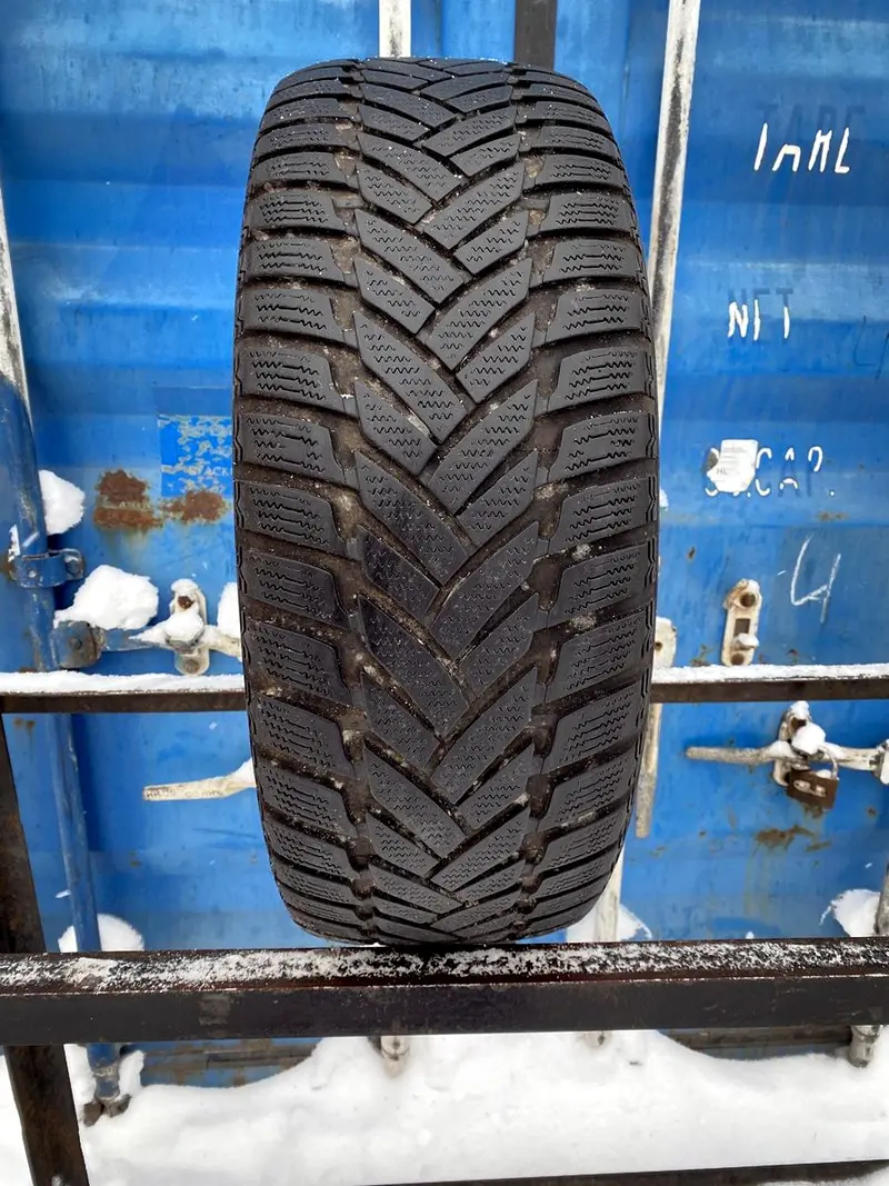 Б/у шина 185/65 R15 Dunlop SP Winter Sport M3