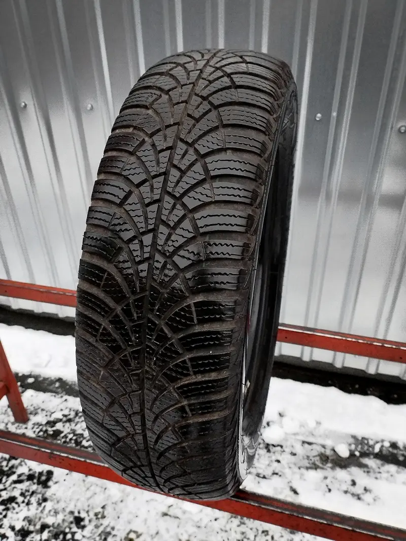Б/у шина 185/65 R15 Goodyear Ultra Grip 9+