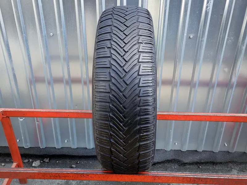 Б/у шина 185/65 R15 Michelin Alpin 6