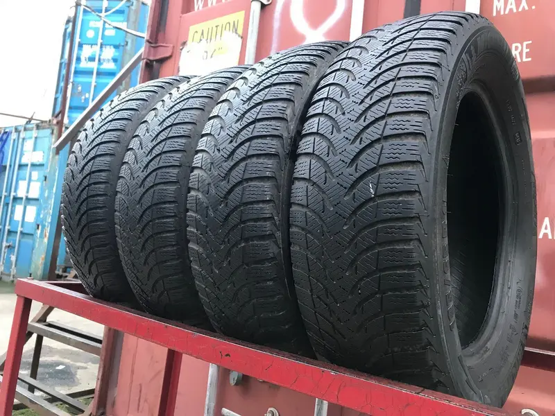 Комплект б/у шин 185/65 R15 Michelin Alpin A4