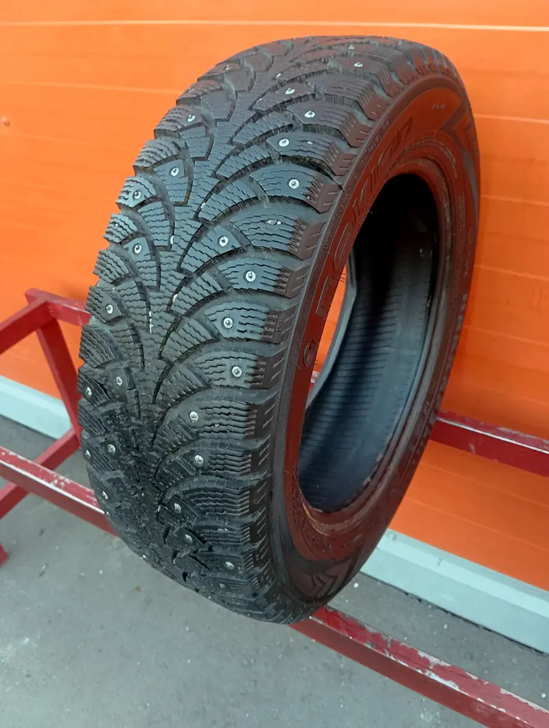 Б/у шина 185/65 R15 Nokian Hakkapeliitta 4