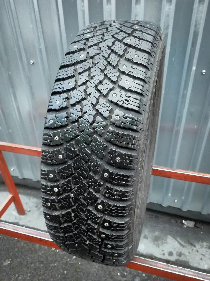 Б/у шина 185/65 R15 Nokian Nordman 1